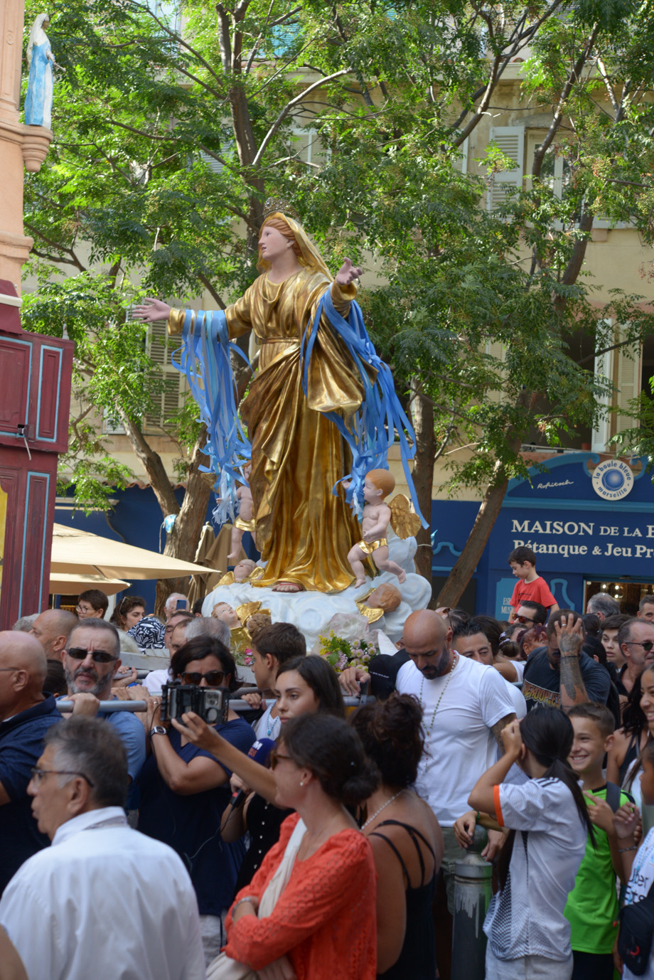 PROCESSION -sainte-marie.