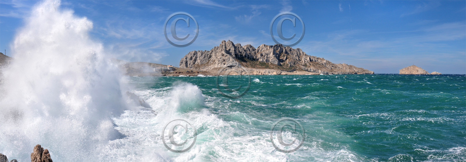 MISTRAL CHEMIN DES GOUDES  100X40 Calanques Provence Marseille photo couleurFORMAT DISPONIBLE    33X95cm ( et 20X60cm en vente direct uniquement )pas de telechargement disponible.A chaque format correspond une éditions limitée spécifique .© collection P GUZIKA titre indicatif suivant la finition, tarif encadré vente direct:33   x 95 cm   99€20   x 60 cm   39€disponible en  30 X10 cm  sur stand en vente directDISPONIBLE SUIVANT STOCK -  CRÉATION JOURNALIERE  -
