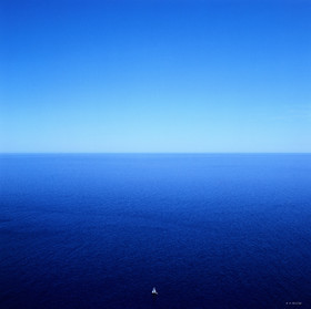 CARRE BLEU 6X6 cm format OriginalCalanques Provence Marseille photo couleurFORMAT DISPONIBLE 50X50cm pas de telechargement disponible.A chaque format correspond une éditions limitée spécifique .© collection P GUZIKA titre indicatif suivant la finition, tarif encadré vente direct:DISPONIBLE SUIVANT STOCK -  CRÉATION JOURNALIERE  -