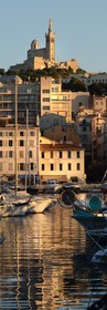 MARSEILLE  VIEUX PORT NOTRE DAME VERTICAL plein format Marseille Provence photo panoramique couleurFORMAT DISPONIBLE  33X95cm ( et 20X60cm en vente direct uniquement )pas de telechargement disponible.A chaque format correspond une éditions limitée spécifique .© collection P GUZIKA titre indicatif suivant la finition, tarif encadré vente direct:150 x 52 cm 180€  NON DISPONIBLE33   x 95 cm   99€20   x 60 cm   39€disponible en  30 X10 cm  sur stand en vente directDISPONIBLE SUIVANT STOCK -  CRÉATION JOURNALIERE  -