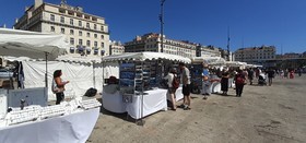 MARCHE D'ETE SUR LE VIEUX PORT