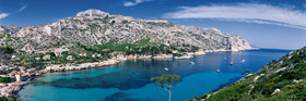 CALANQUE DE SORMIOU PLAGE  ET PORTCalanques Provence MarseilleFORMAT DISPONIBLE  150X52cm  33X95cm ( et 20X60cm en vente direct uniquement )pas de telechargement disponible.A chaque format correspond une éditions limitée spécifique .© collection P GUZIKA titre indicatif suivant la finition, tarif encadré vente direct:150 x 52 cm 180€33   x 95 cm   99€20   x 60 cm   39€disponible en  30 X10 cm  sur stand en vente directDISPONIBLE SUIVANT STOCK -  CRÉATION JOURNALIERE  -