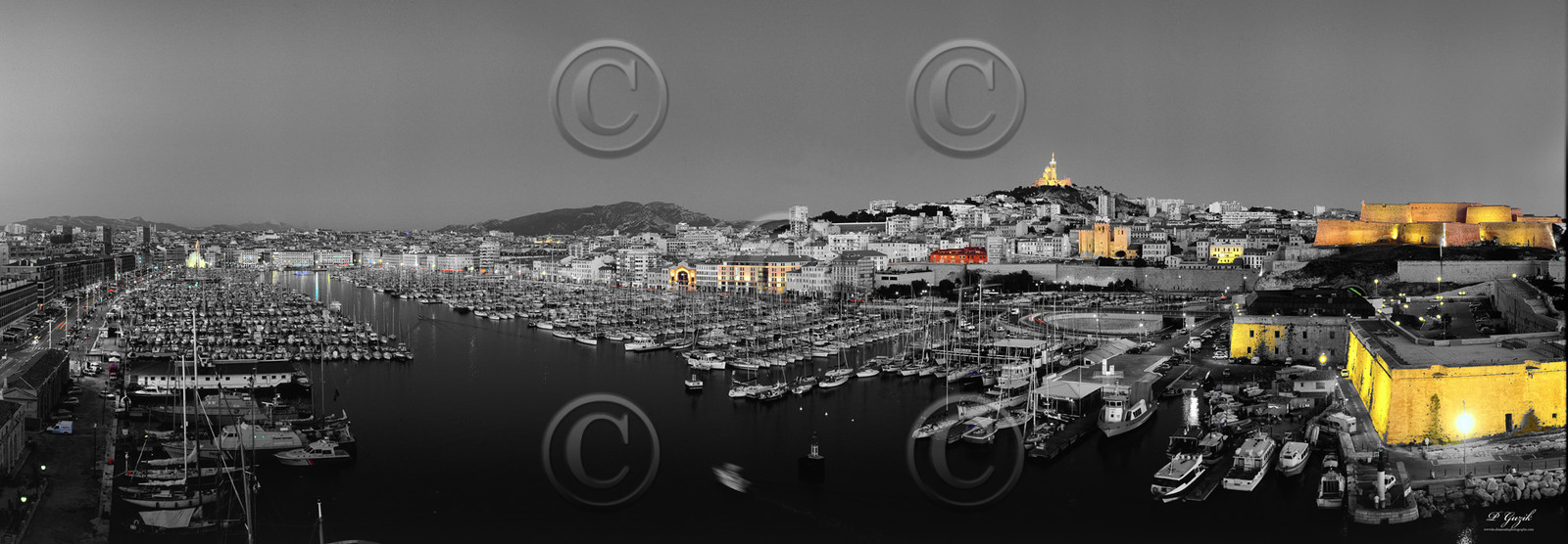 BLACK and COLORS MARSEILLE NEW YORK , plein formatFORMAT DISPONIBLE  150X52cm  33X95cm ( et 20X60cm en vente direct uniquement )pas de telechargement disponible.A chaque format correspond une éditions limitée spécifique .© collection P GUZIKA titre indicatif suivant la finition, tarif encadré vente direct:150 x 52 cm 180€33   x 95 cm   99€20   x 60 cm   39€