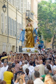 procession 15 àout 2022 le panier marseille