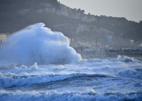TEMPETE ZEUS MARSEILLE ,PLAGE DU PRADO,WINDSURF, PLANCHE À  VOILE