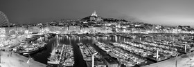 MARSEILLE BLACK 2 ,plein formatFORMAT DISPONIBLE  150X52cm  33X95cm ( et 20X60cm en vente direct uniquement )pas de telechargement disponible.A chaque format correspond une éditions limitée spécifique .© collection P GUZIKA titre indicatif suivant la finition, tarif encadré vente direct:150 x 52 cm 180€33   x 95 cm   99€20   x 60 cm   39€