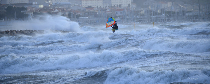 TEMPETE ZEUS MARSEILLE ,PLAGE DU PRADO,WINDSURF, PLANCHE À  VOILE