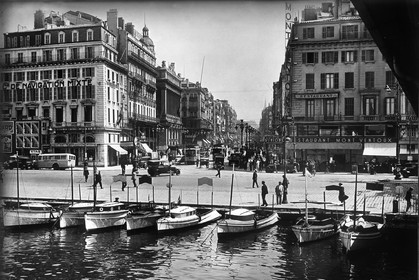 ref-1900039-plaque-quai-des-pecheurs-bar-du-ventoux-noir-blanc-60x90taille 60x90cm     30X45cm