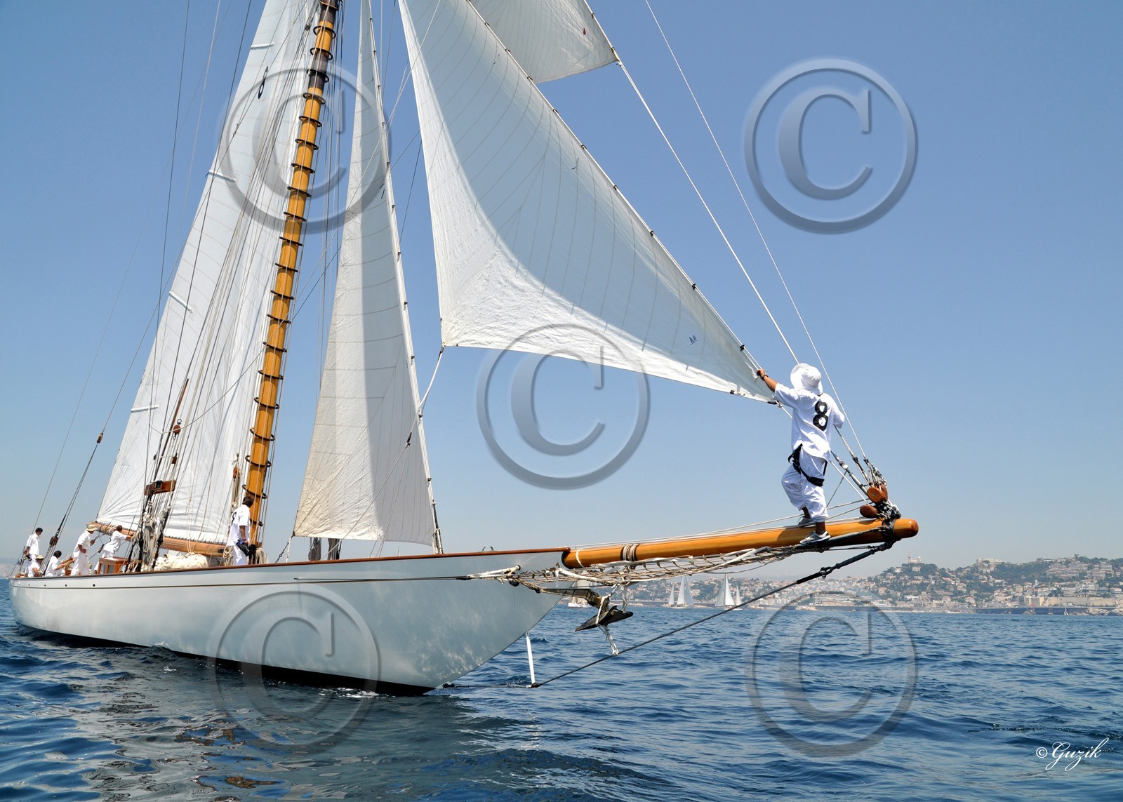 phocean-50x70-voile-dans-la-rade-guzik-copie.jpg