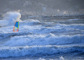 TEMPETE ZEUS MARSEILLE ,PLAGE DU PRADO,WINDSURF, PLANCHE À  VOILE