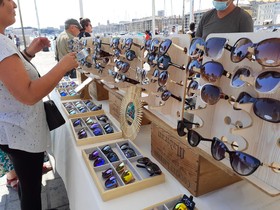 LE MARCHE D'ETE SUR LE VIEUX PORTE DE MARSEILLE