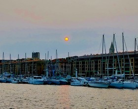 Fumées du Canada sur Marseille