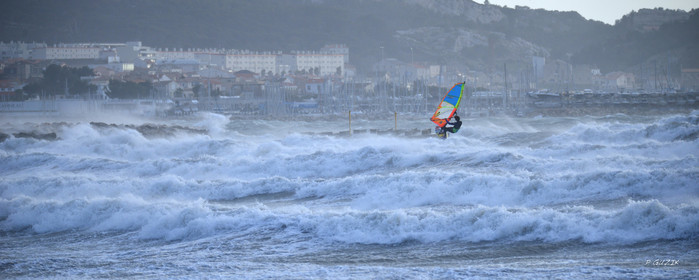 TEMPETE ZEUS MARSEILLE ,PLAGE DU PRADO,WINDSURF, PLANCHE À  VOILE