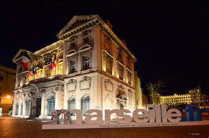ref-1046-marseille-mairie-de-nuit-4-4431.jpg