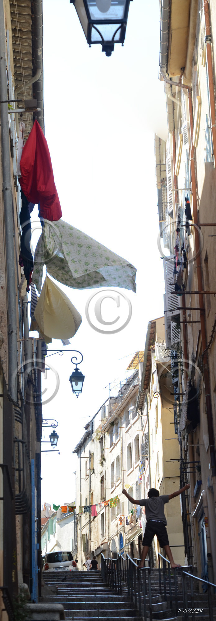 ref-691-33x95-monte-e-des-accoules-panier-marseille-vertical.jpg