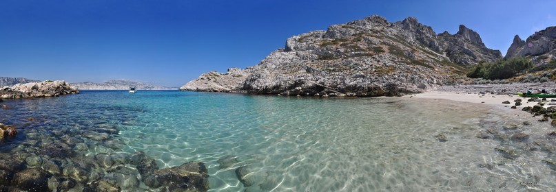 ILE DE RIOU  CALANQUE & PLAGE DE MONASTERIOCalanques Provence Marseille photo couleurFORMAT DISPONIBLE  150X52cm  33X95cm ( et 20X60cm en vente direct uniquement )pas de telechargement disponible.A chaque format correspond une éditions limitée spécifique .© collection P GUZIKDISPONIBLE SUIVANT STOCK -  CRÉATION JOURNALIERE  -