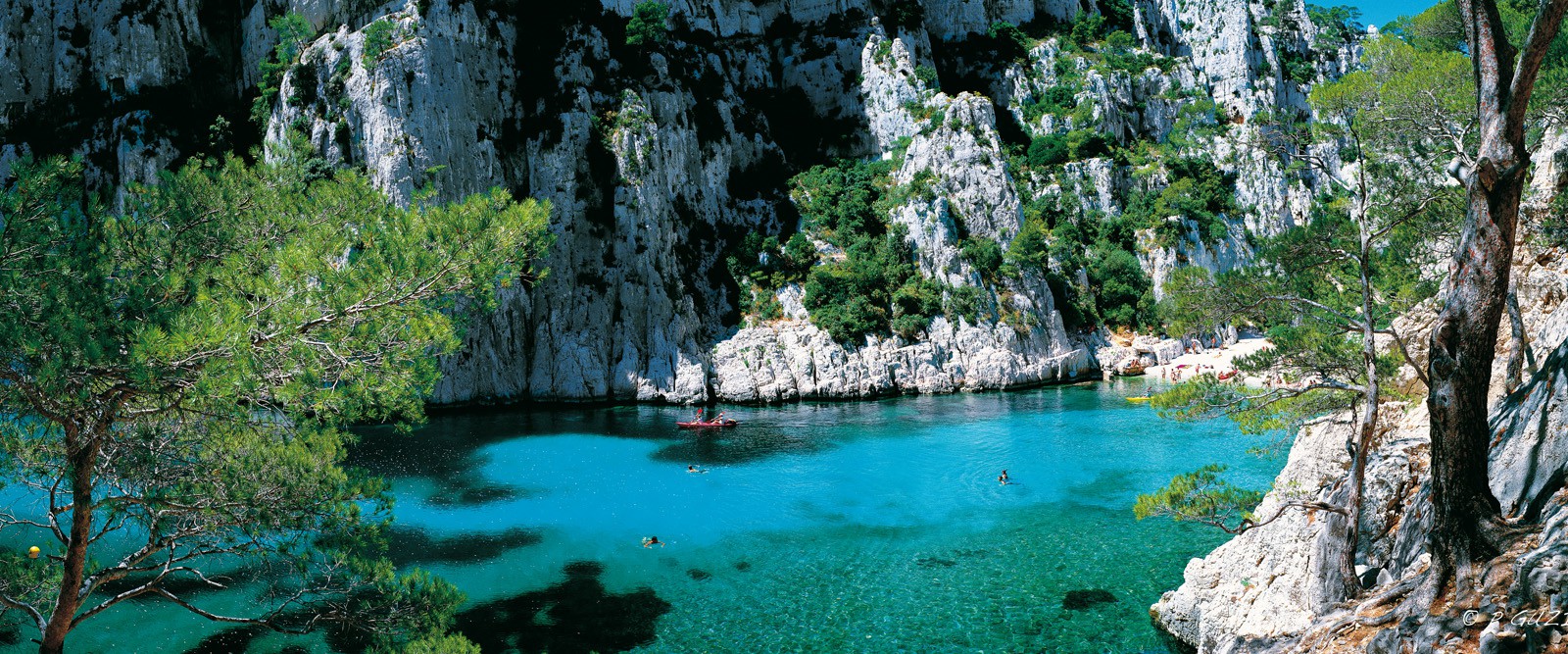 rull3-ref-150-14-calanque-marseille-en-vau-nageur-150x52-copie.jpg