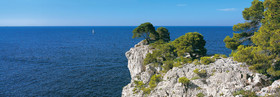 CALANQUE POINTE DE CACAU  BLEU ET BLANC ROCHECalanques Provence MarseilleFORMAT DISPONIBLE  33X95cm ( et 20X60cm en vente direct uniquement )pas de telechargement disponible.A chaque format correspond une éditions limitée spécifique .© collection P GUZIKA titre indicatif suivant la finition, tarif encadré vente direct:33   x 95 cm   99€20   x 60 cm   39€disponible en  30 X10 cm  sur stand en vente directDISPONIBLE SUIVANT STOCK -  CRÉATION JOURNALIERE  -