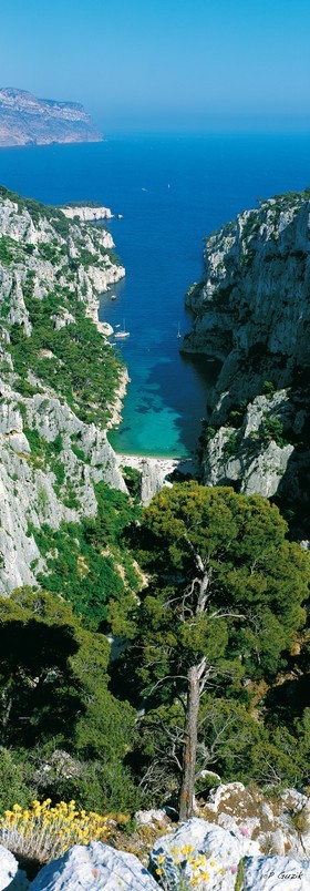 CALANQUE D'EN VAU VERTICAL BELVEDERECalanques Provence MarseilleFORMAT DISPONIBLE  150X52cm  33X95cm ( et 20X60cm en vente direct uniquement )pas de telechargement disponible.A chaque format correspond une éditions limitée spécifique .© collection P GUZIKA titre indicatif suivant la finition, tarif encadré vente direct:150 x 52 cm 180€33   x 95 cm   99€20   x 60 cm   39€disponible en  30 X10 cm  sur stand en vente directDISPONIBLE SUIVANT STOCK -  CRÉATION JOURNALIERE  -