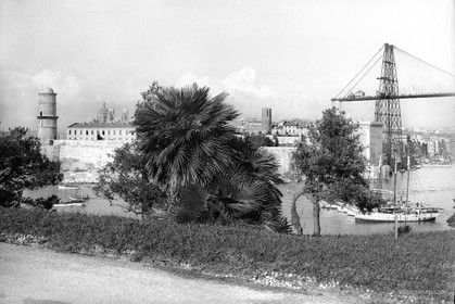 ref-plaques-1900024-entre-du-vieux-port-palmiers-30x45-taille 60x90   30x45cm