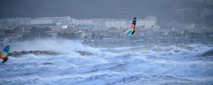 TEMPETE ZEUS MARSEILLE ,PLAGE DU PRADO,WINDSURF, PLANCHE À  VOILE