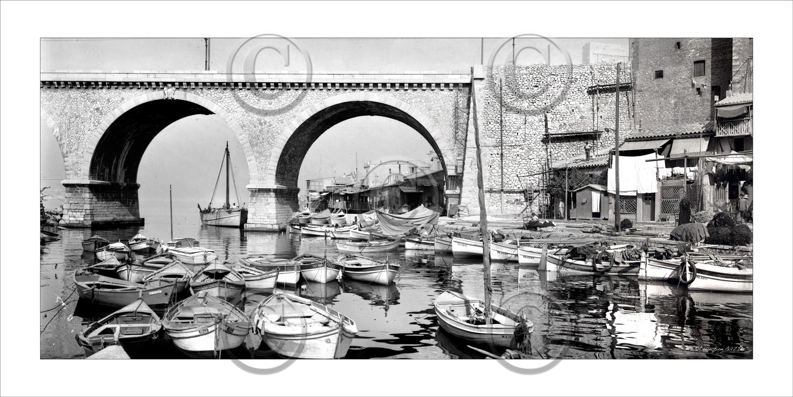 ref-50x100-panoramique-bateau-entrant-au-vallon-1900- bord blanc copie.jpg