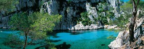 CALANQUE D'EN VAUCalanques Provence MarseilleFORMAT DISPONIBLE  150X52cm  33X95cm ( et 20X60cm en vente direct uniquement )pas de telechargement disponible.A chaque format correspond une éditions limitée spécifique .© collection P GUZIKA titre indicatif suivant la finition, tarif encadré vente direct:150 x 52 cm 180€33   x 95 cm   99€20   x 60 cm   39€disponible en  30 X10 cm  sur stand en vente directDISPONIBLE SUIVANT STOCK -  CRÉATION JOURNALIERE  -